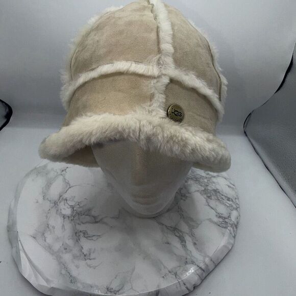 UGG AUSTRALIA Beige Shearling Sheepskin Bucket Hat main image 5
